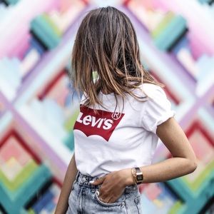 New Levi’s Logo Tee Shirt